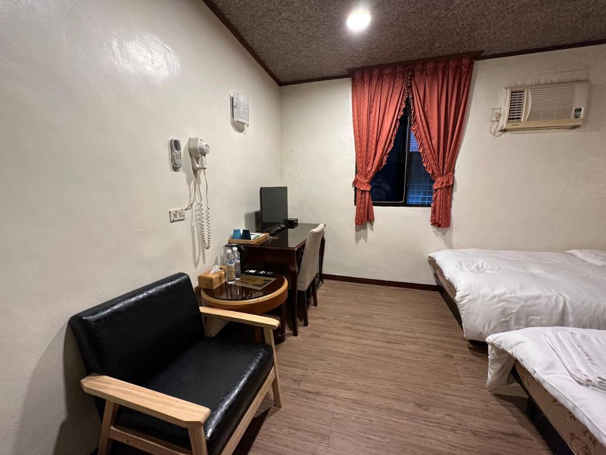 Ming Ren Hotspring Hotel Jiaoxi Exterior photo