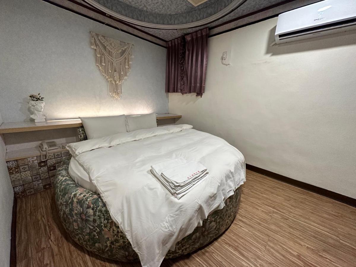 Ming Ren Hotspring Hotel Jiaoxi Exterior photo